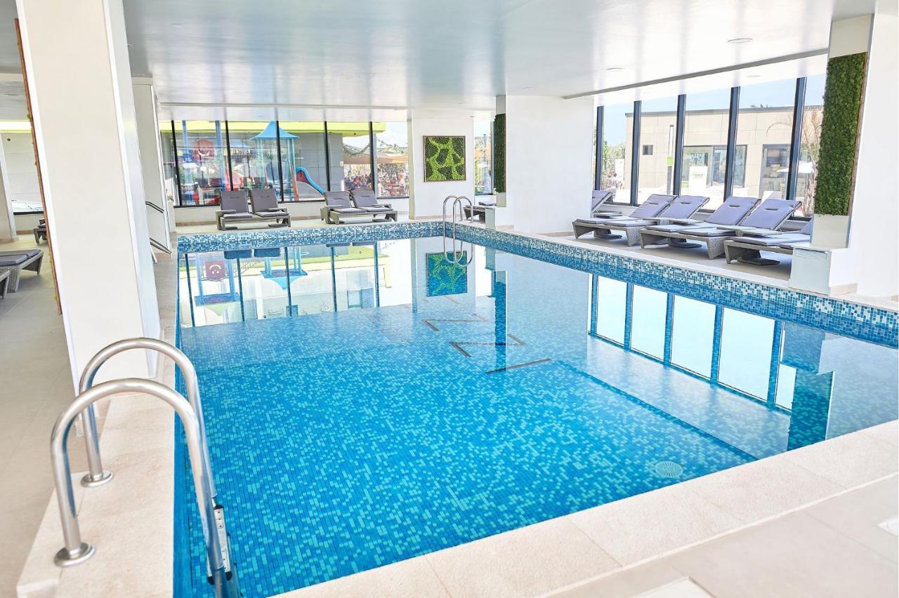 Vintage Breeze Apartment - Spa Pools Resort Mamaia Exterior foto
